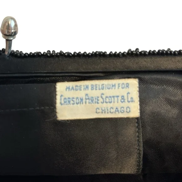 Vintage Carson Pirie Scott Beaded Clutch Silver Kiss Lock Closure Black - Picture 2 of 6